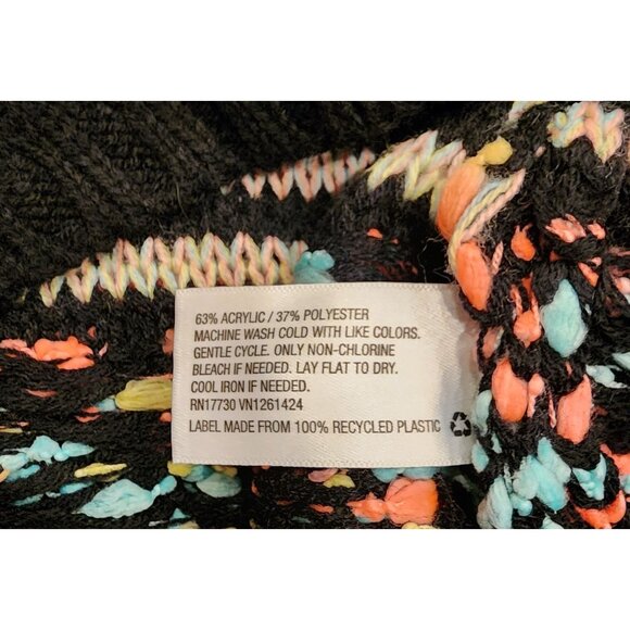 NEW Xhilaration L/G Black Knit Sweater With Multicolor Geometric Pattern - Picture 4 of 13